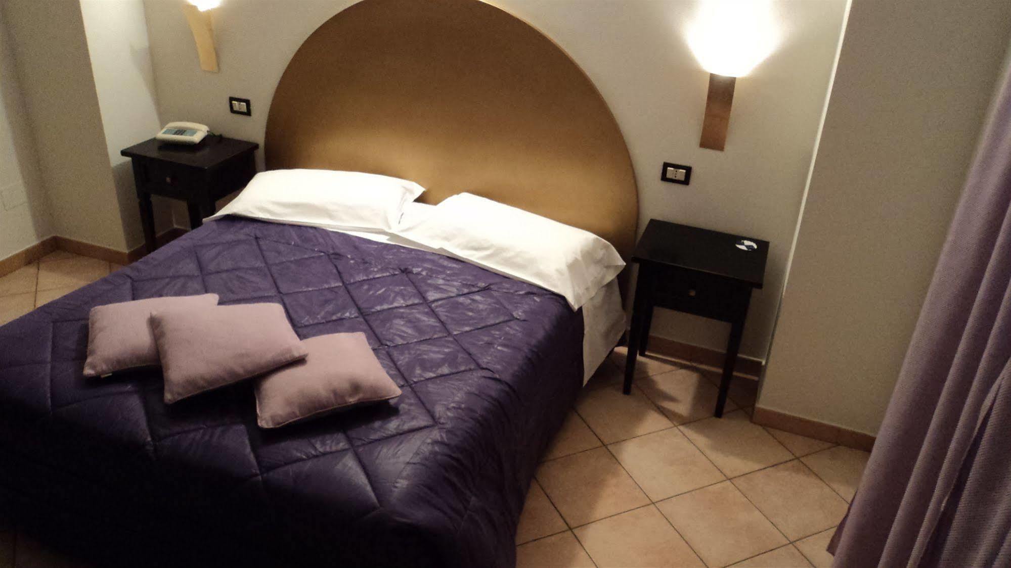 Hotel Rossi Manciano Zewnętrze zdjęcie